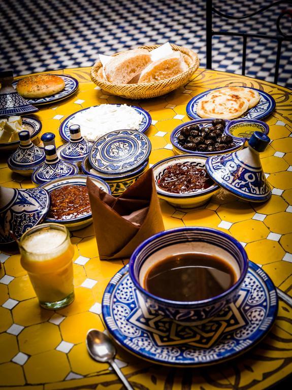 Riyad Al Atik Hotel Fez Bagian luar foto