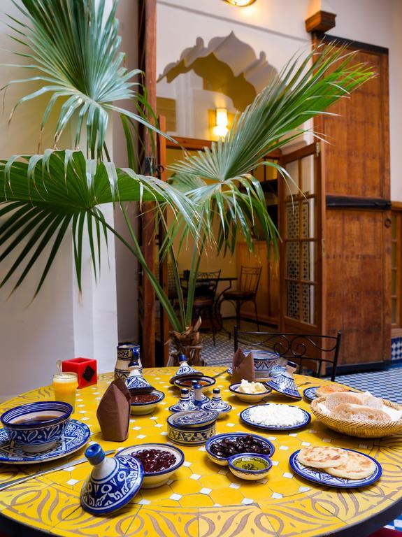 Riyad Al Atik Hotel Fez Bagian luar foto