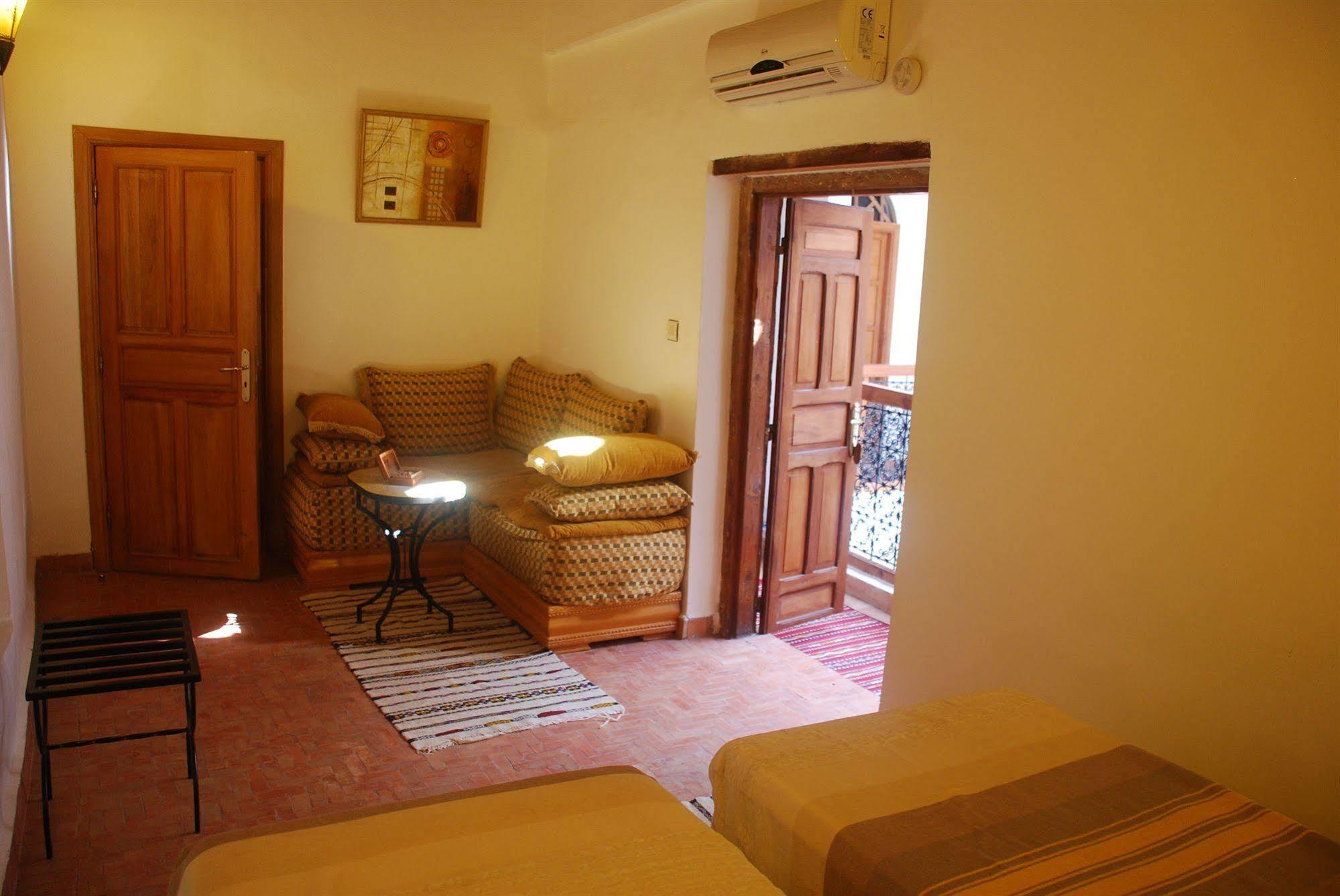 Riyad Al Atik Hotel Fez Bagian luar foto