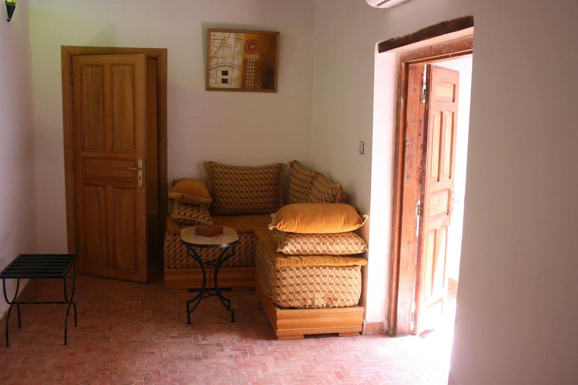 Riyad Al Atik Hotel Fez Bagian luar foto