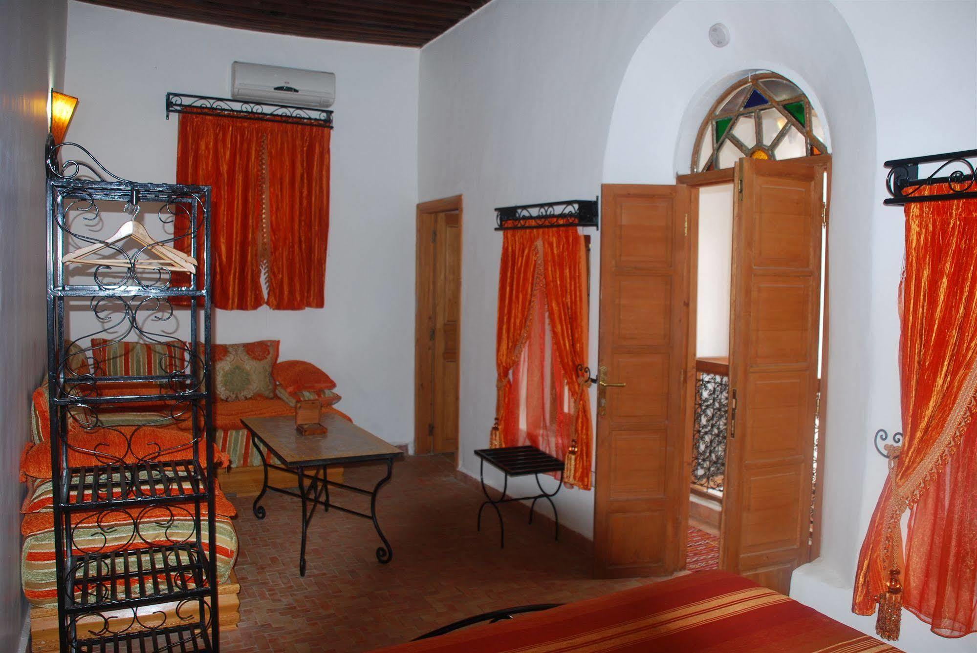 Riyad Al Atik Hotel Fez Bagian luar foto