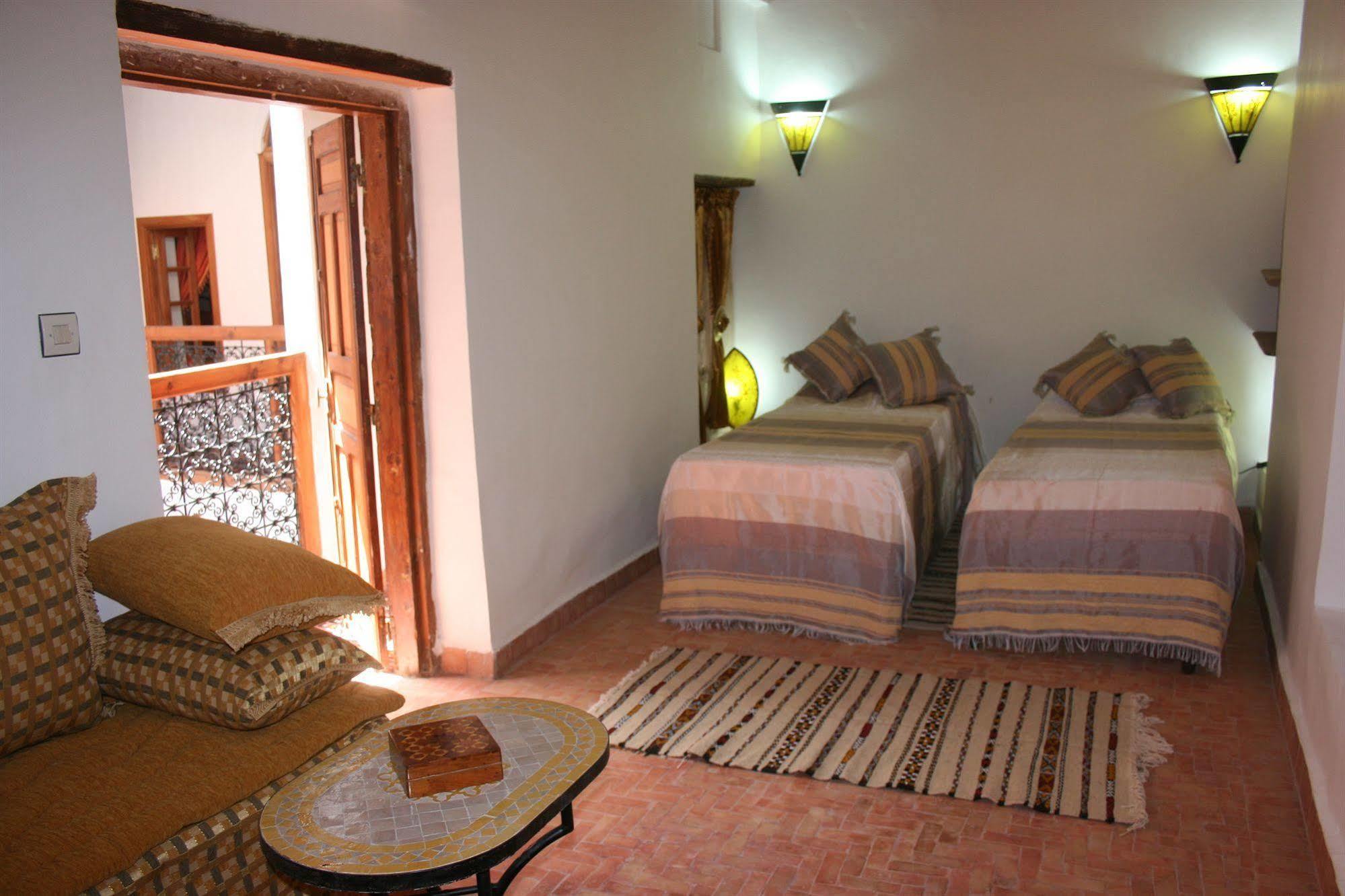Riyad Al Atik Hotel Fez Bagian luar foto